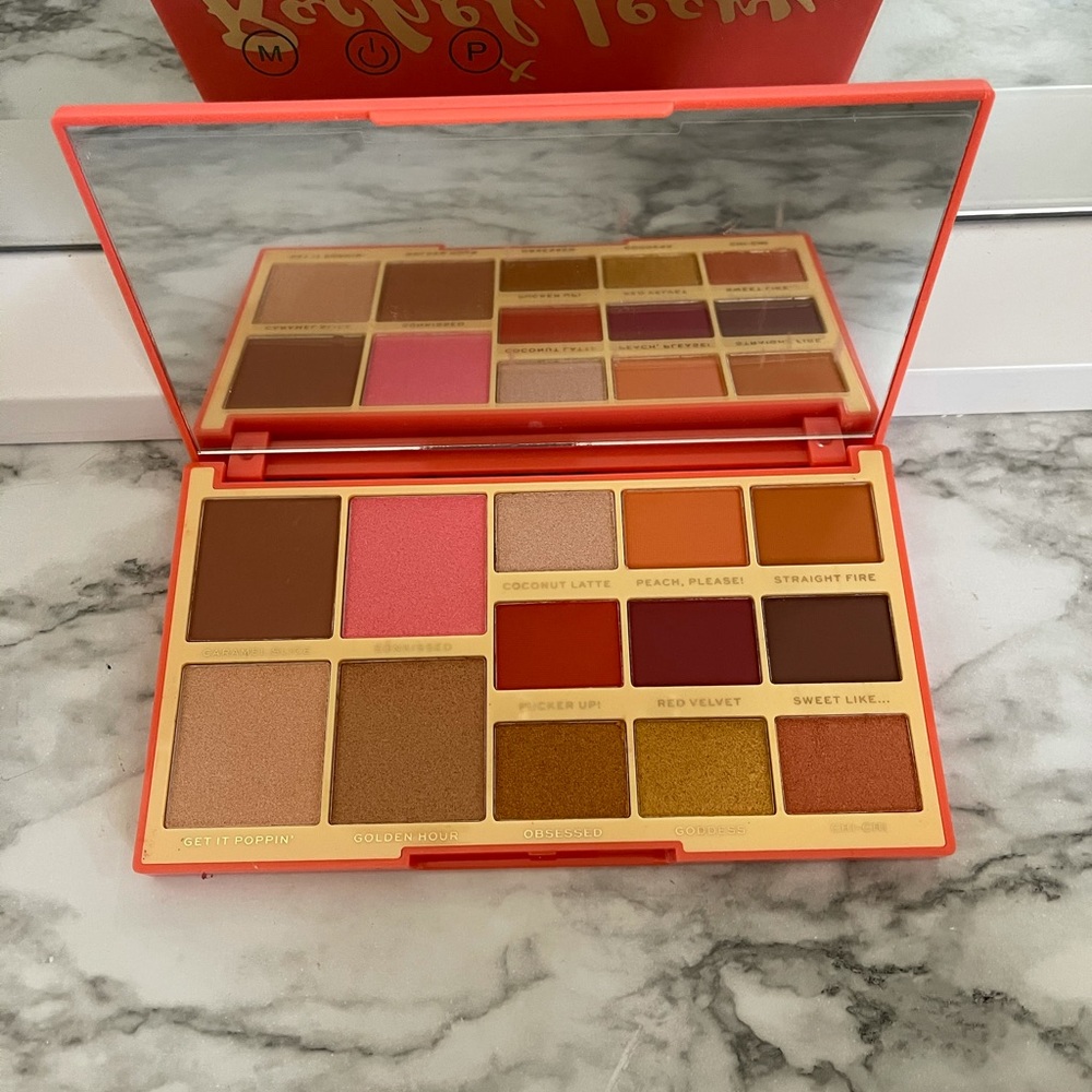 Makeup Revolution x Rachel Leary Pallet